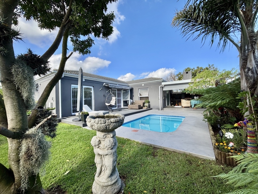 3 Bedroom Property for Sale in Sunningdale Western Cape